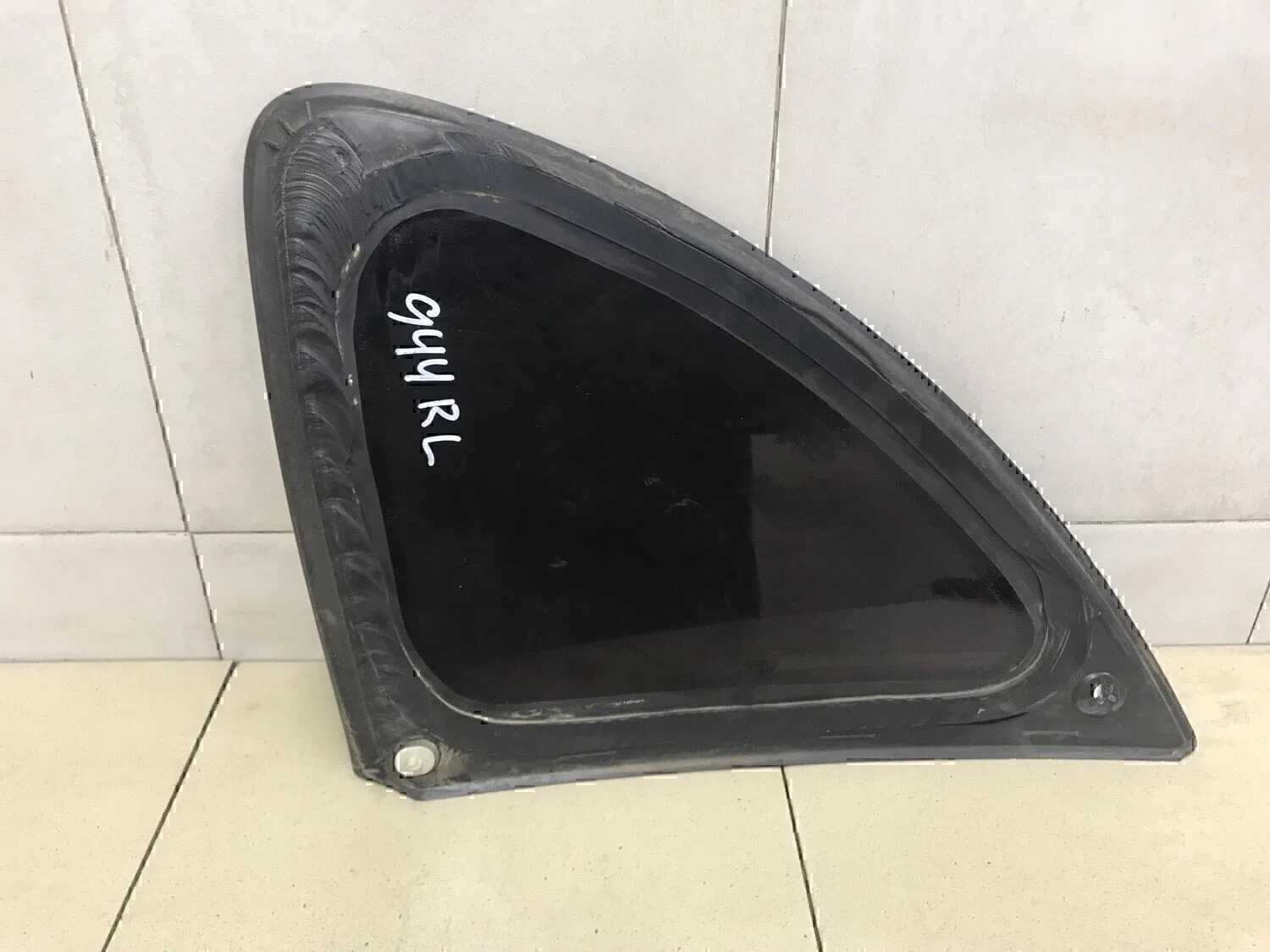 Стекло кузовное глухое левое NISSAN Almera Tino 2000-2006 - миниатюра 4