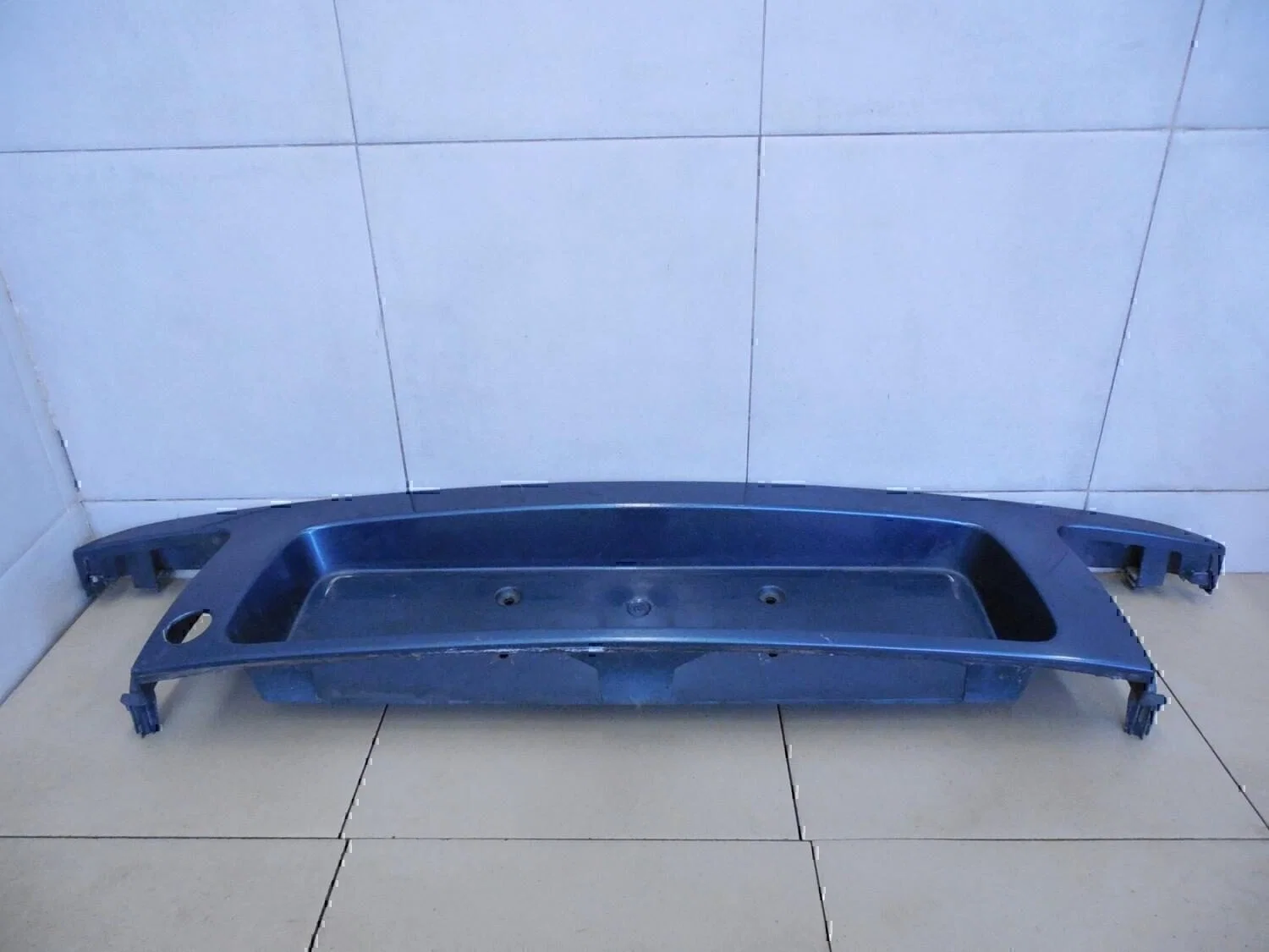 Накладка крышки багажника MAZDA 626 (GE) 1992-1997 - миниатюра 5