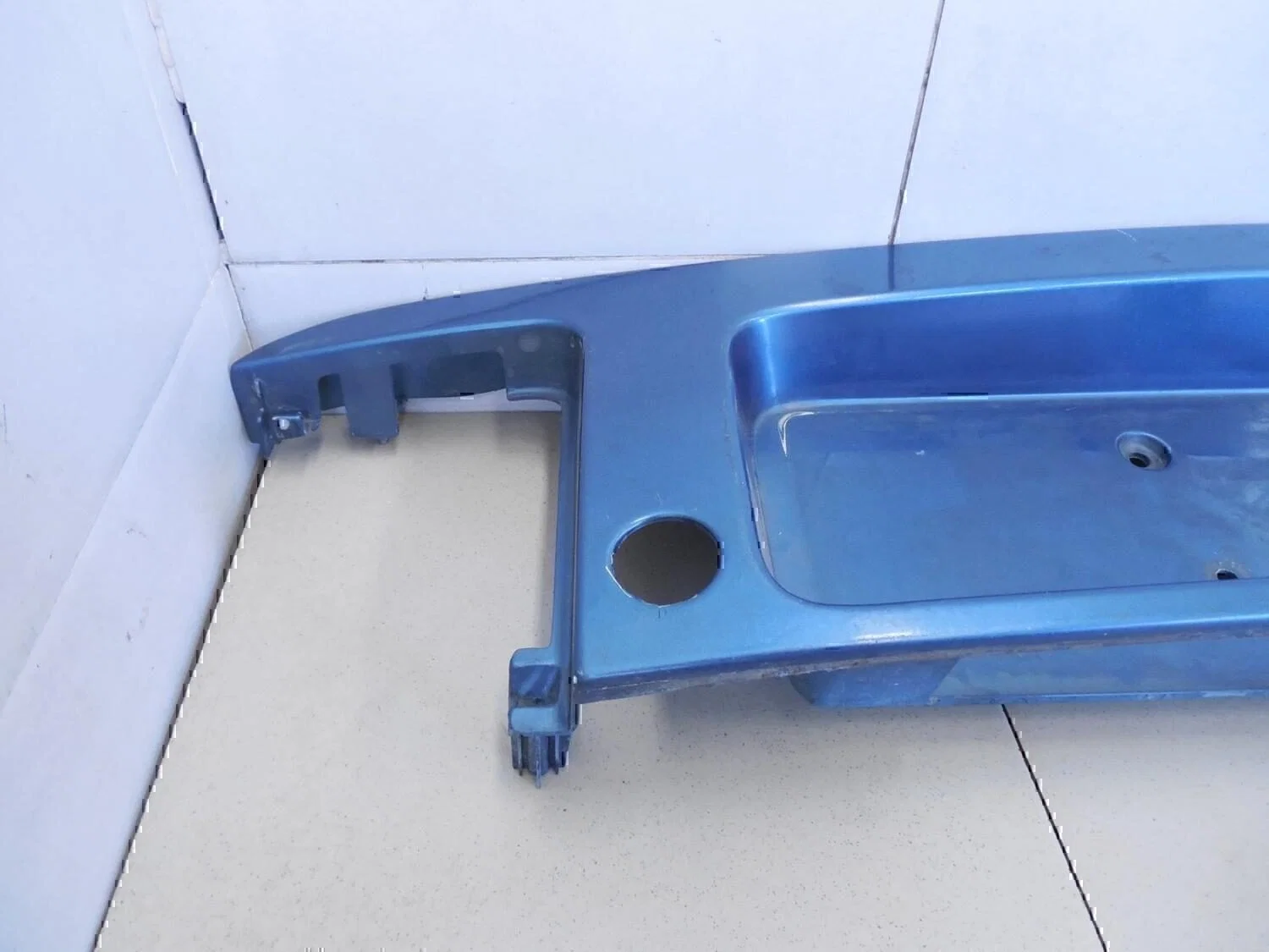 Накладка крышки багажника MAZDA 626 (GE) 1992-1997 - миниатюра 7