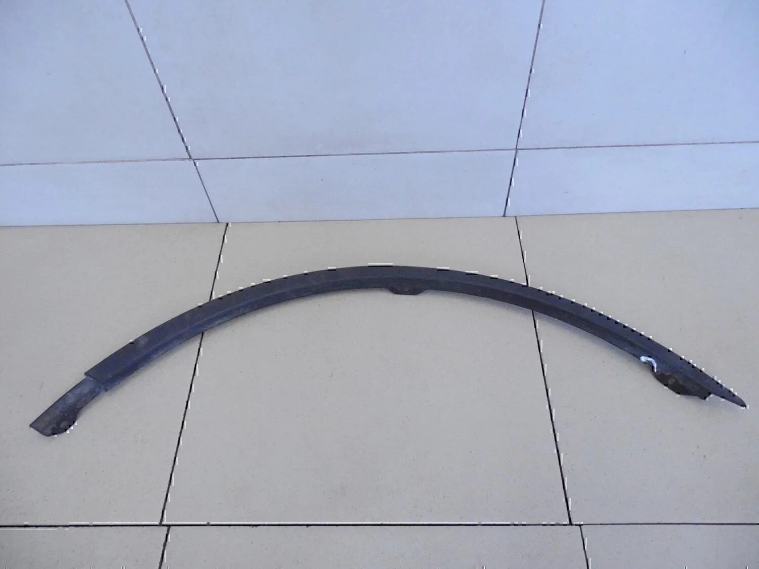 Накладка переднего крыла правого RENAULT Logan 2005-2014 - изображение 1