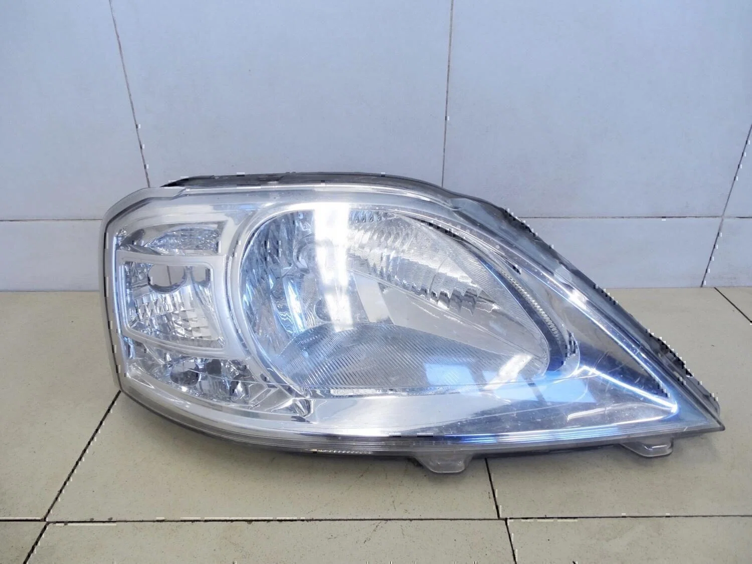 Фара правая RENAULT Logan 2005-2014 - миниатюра 2