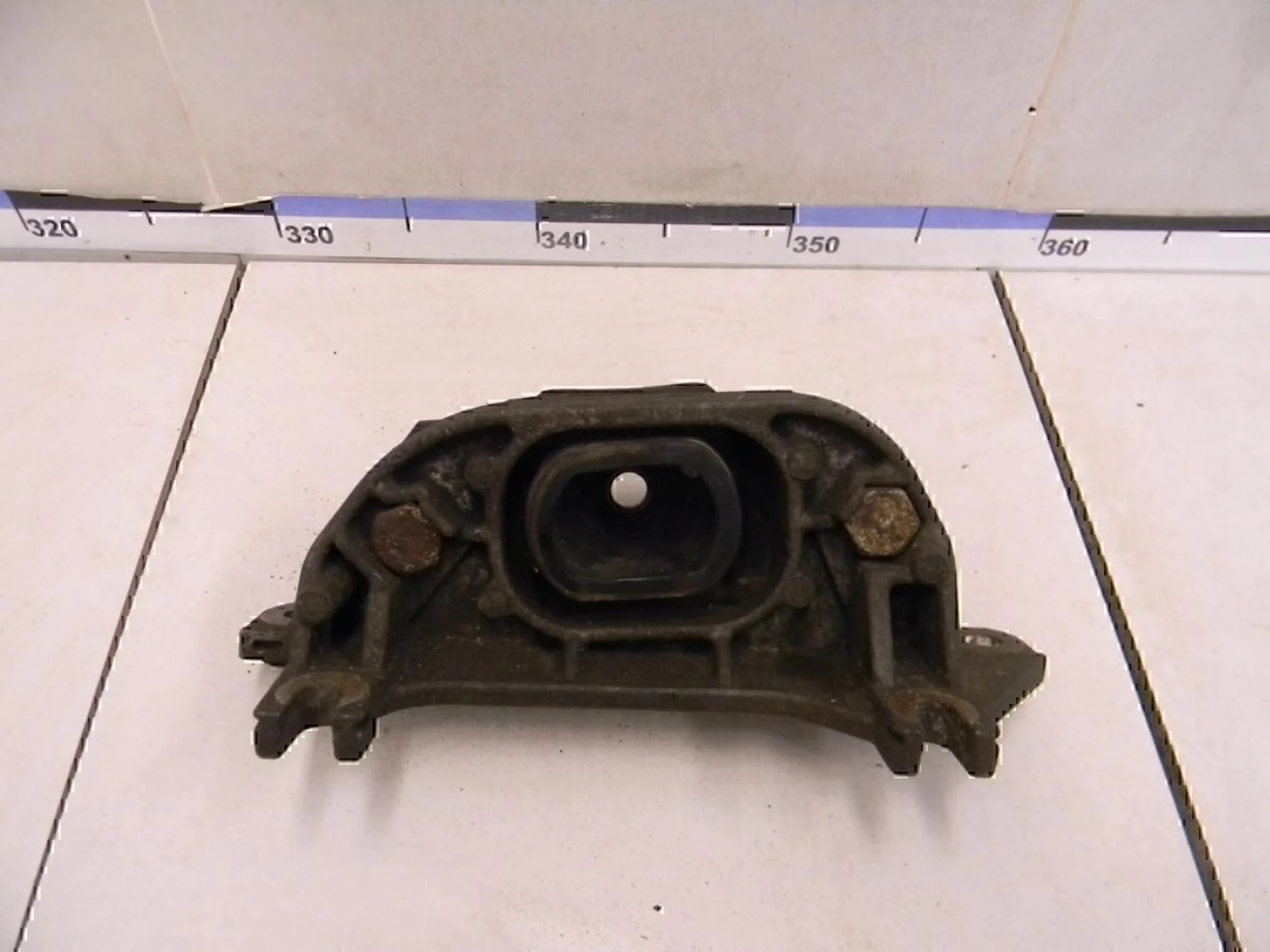 Кронштейн опоры КПП RENAULT Logan 2005-2014 - миниатюра 3
