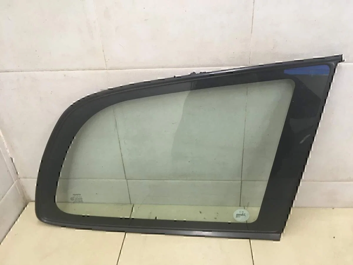 Стекло кузовное глухое правое TOYOTA Carina E 1992-1997 - изображение 1