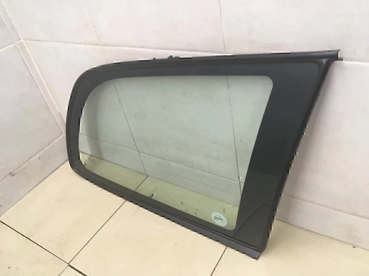 Стекло кузовное глухое правое TOYOTA Carina E 1992-1997 - миниатюра 2