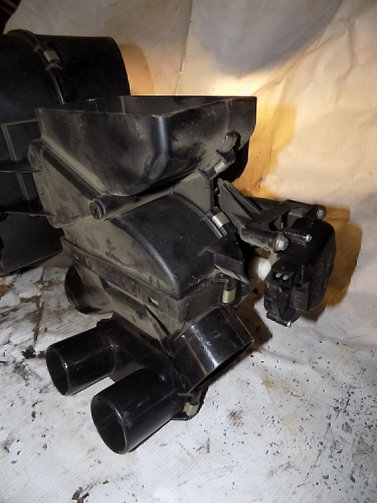 Корпус отопителя GAZ Volga 3110 1997–2004 - миниатюра 5