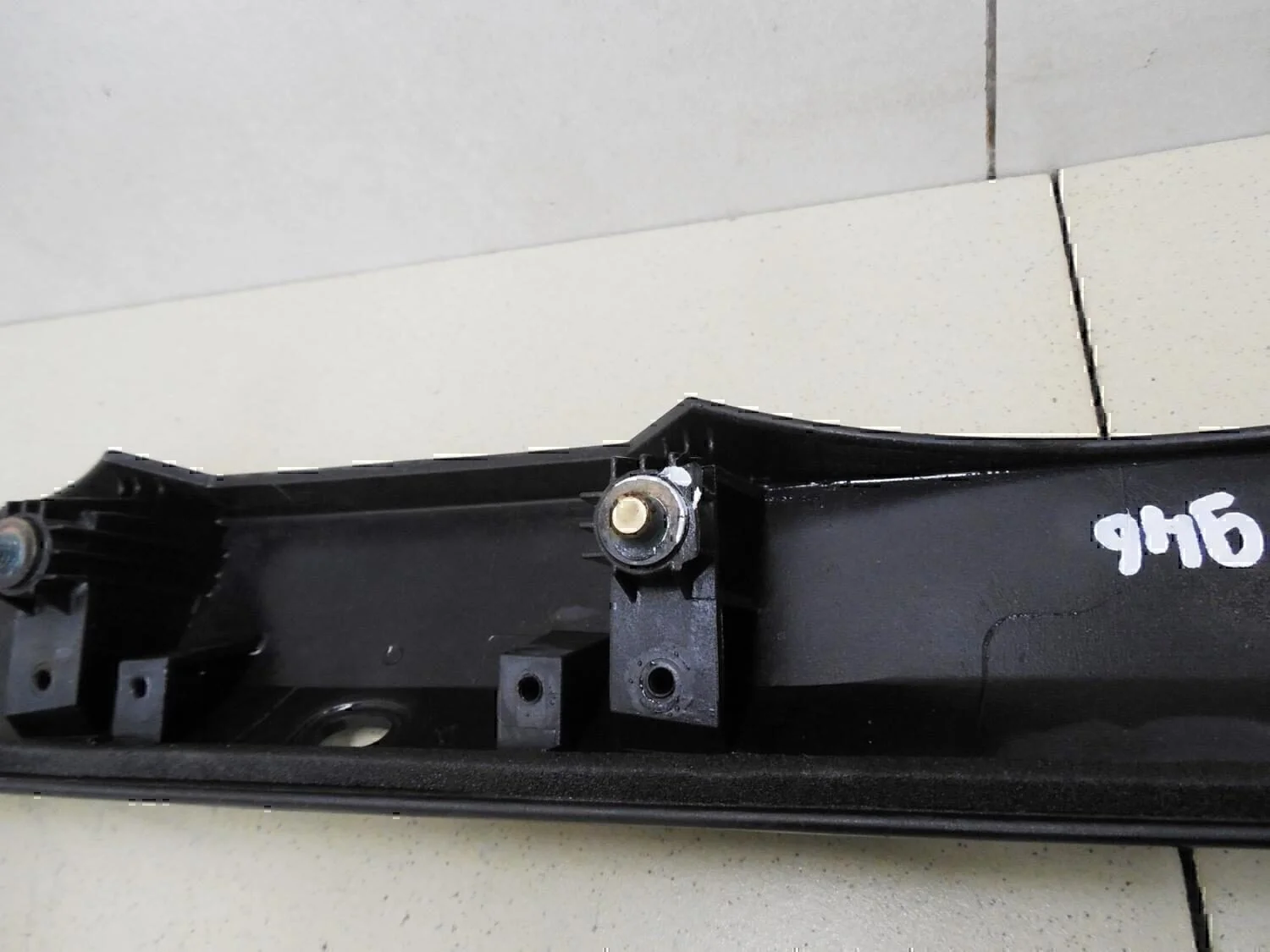 Накладка двери багажника SUZUKI SX4 2006-2013 - миниатюра 5