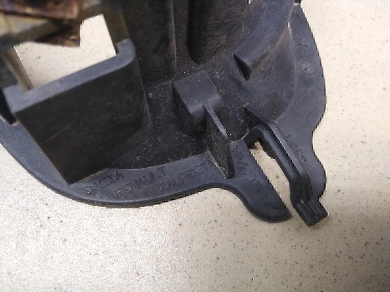 Кронштейн противотуманной фары левой RENAULT Clio/Symbol 1998-2008 - миниатюра 5