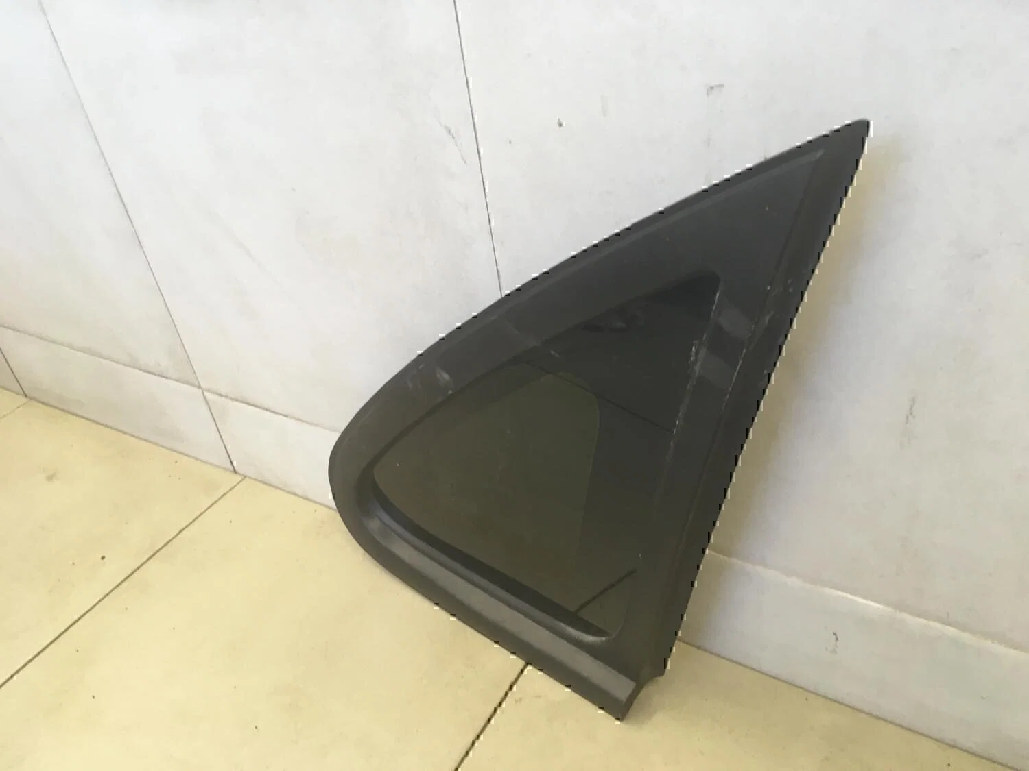 Стекло кузовное глухое правое Hyundai-KIA Elantra 2006-2011 - миниатюра 2