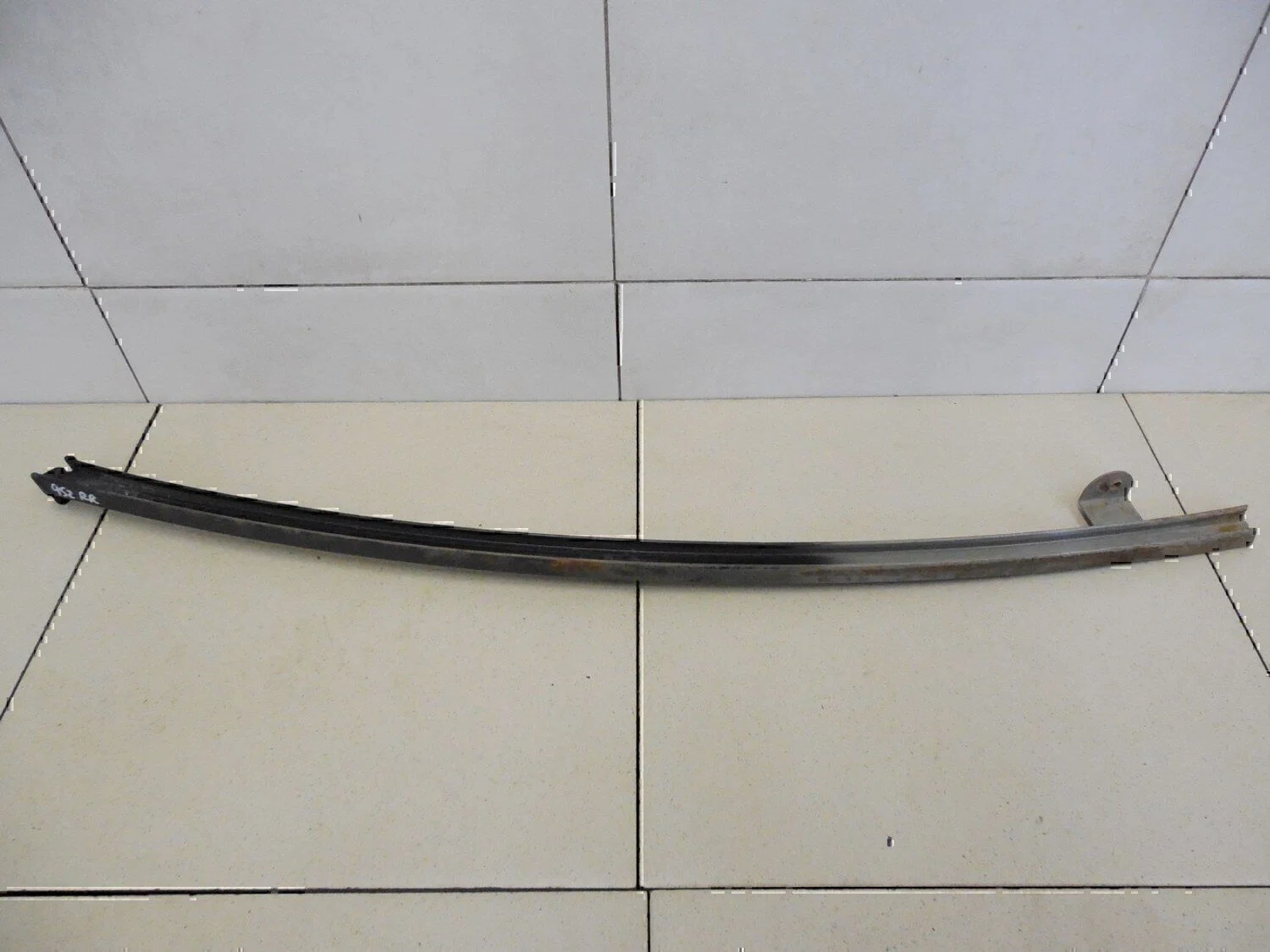 Направляющая стекла двери TOYOTA Avensis I 1997-2003 - миниатюра 3