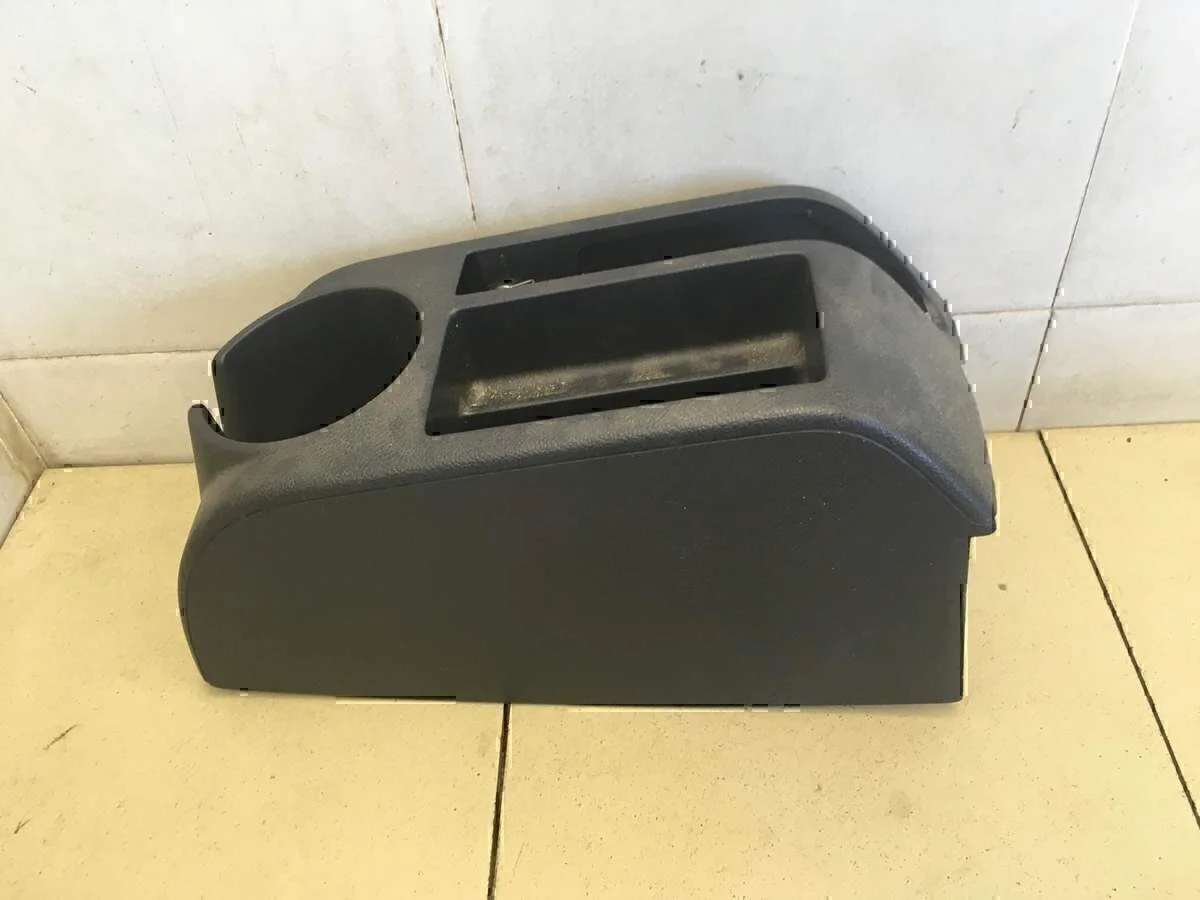 Консоль VW Golf VI 2009-2012 - миниатюра 3