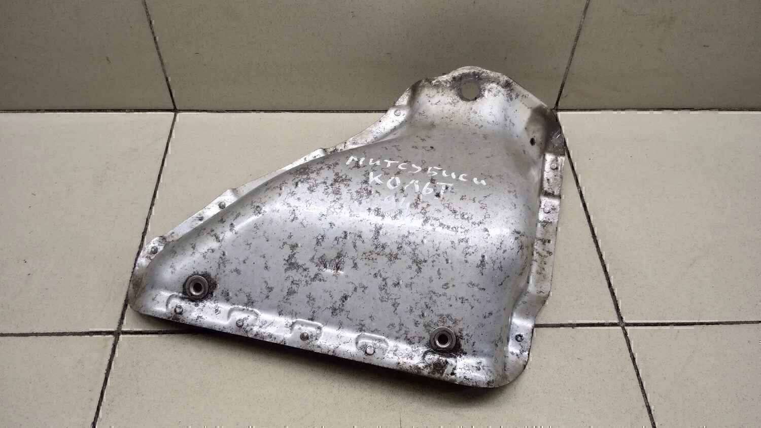 Экран тепловой MITSUBISHI Colt (Z3) 2004-2012 - изображение 1