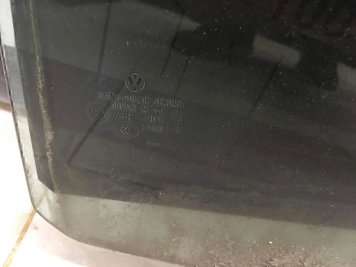 Стекло двери задней правой VW Pointer/Golf BR 2004-2009 - миниатюра 3