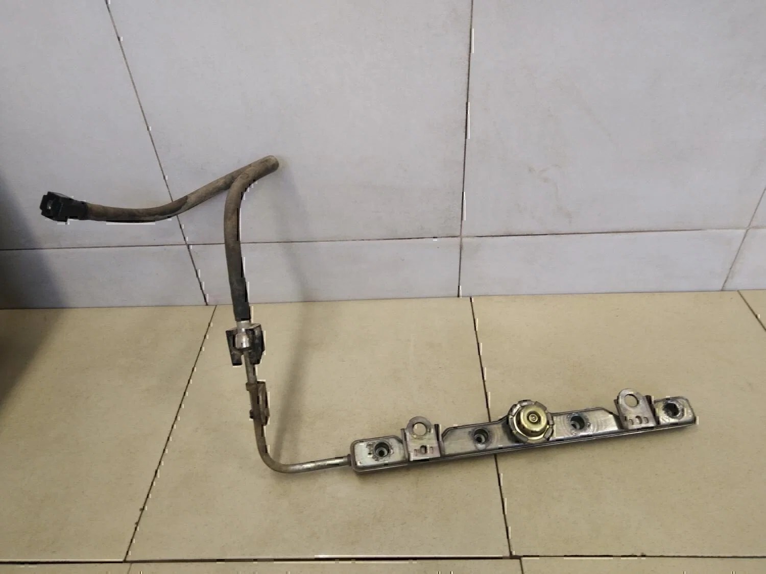 Рейка топливная (рампа) TOYOTA Avensis II 2003-2008 - миниатюра 2