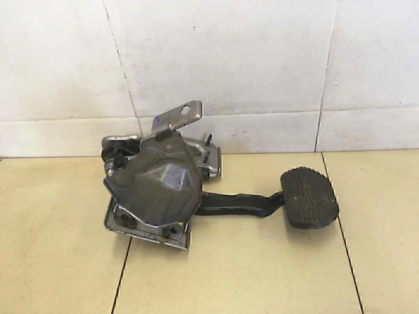 Педаль тормоза Peugeot-Citroen C3 2009-2016 - миниатюра 5