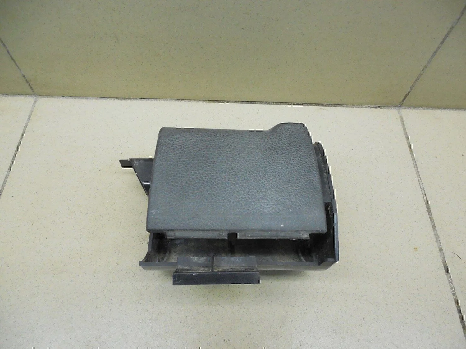 Подстаканник NISSAN X-Trail (T30) 2001-2006 - миниатюра 3
