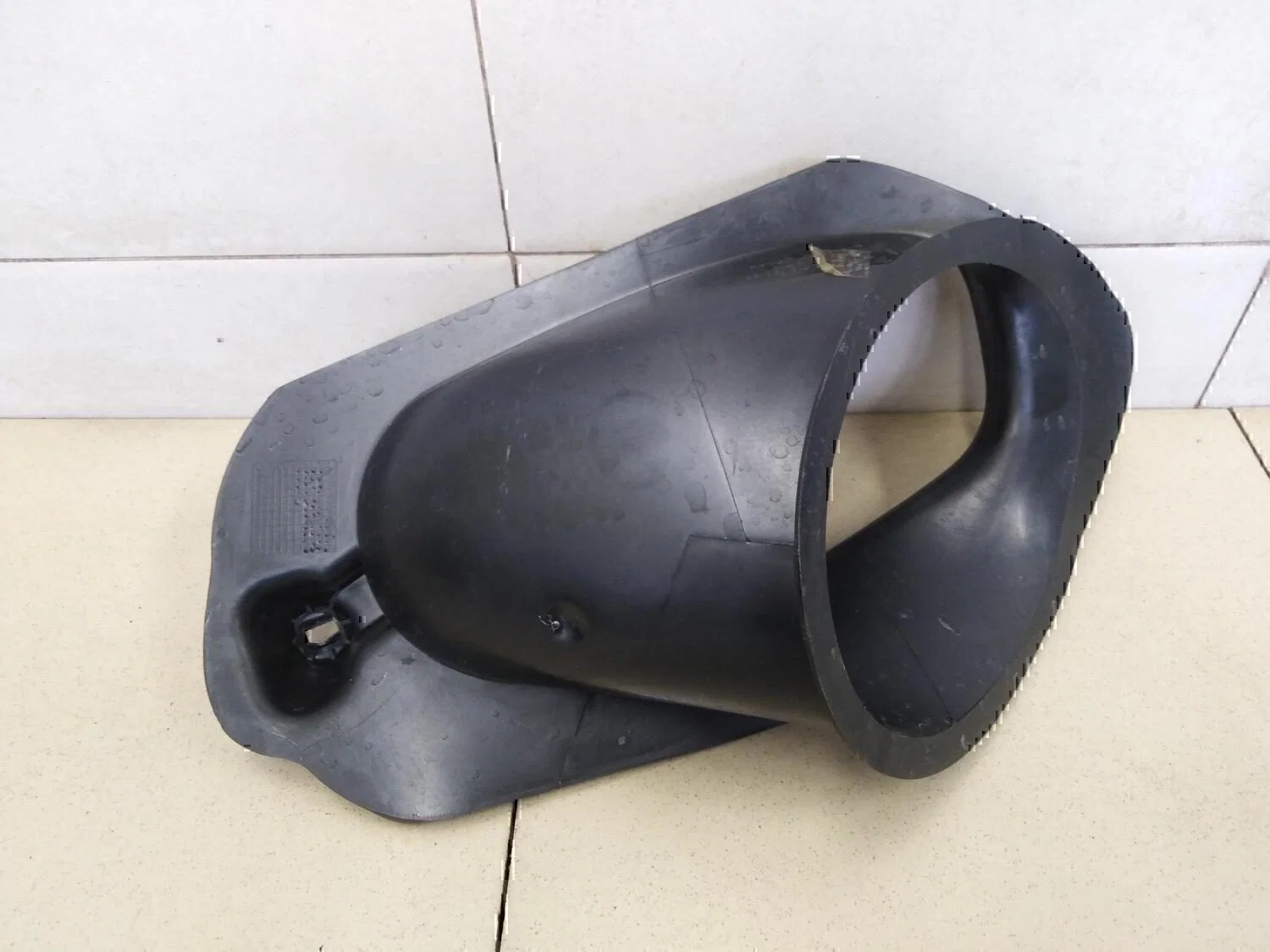 Воздухозаборник (внутри) Peugeot-Citroen C4 2005-2011 - миниатюра 4