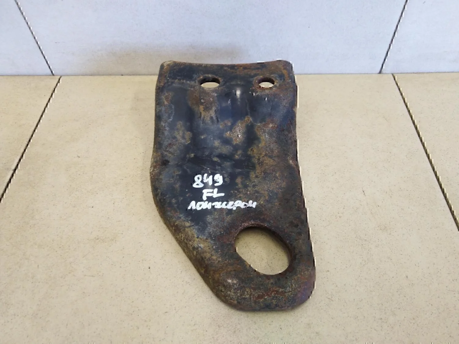 Кронштейн передней панели Hyundai-KIA Ceed 2007- 2012 - миниатюра 3