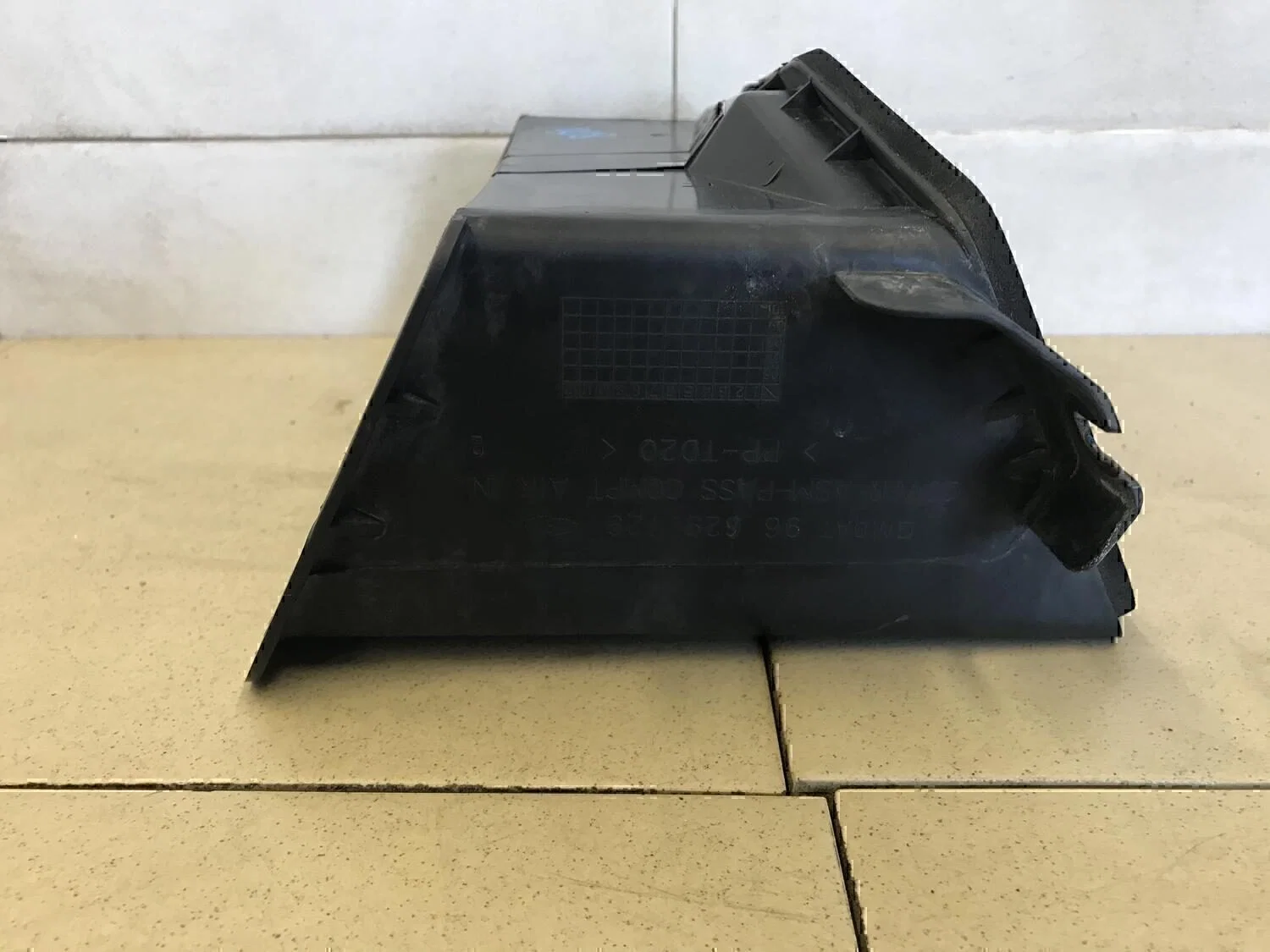Воздухозаборник (внутри) OPEL Antara 2007-2015 - миниатюра 3