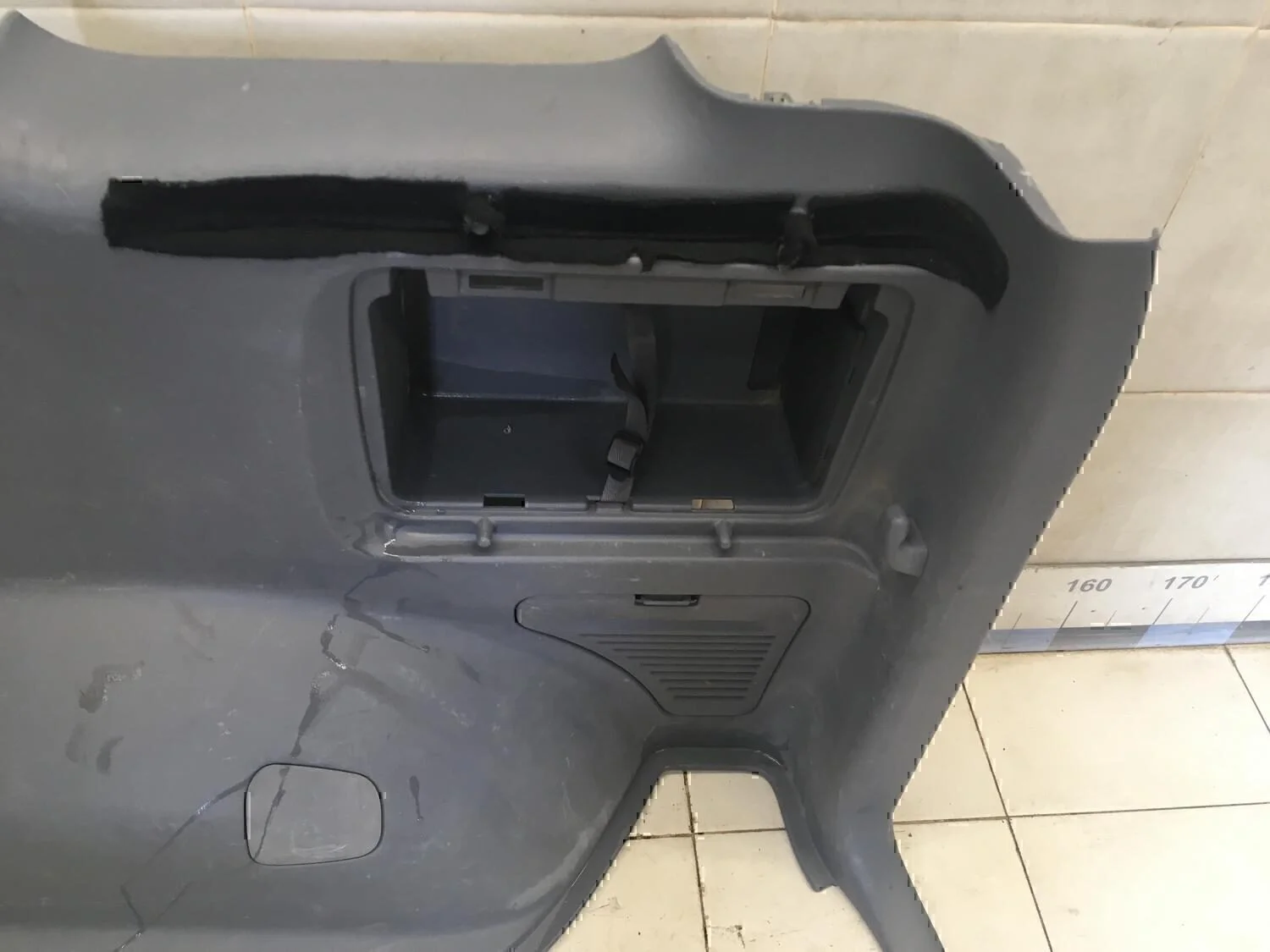 Обшивка багажника TOYOTA RAV 4 2000-2005 - миниатюра 4