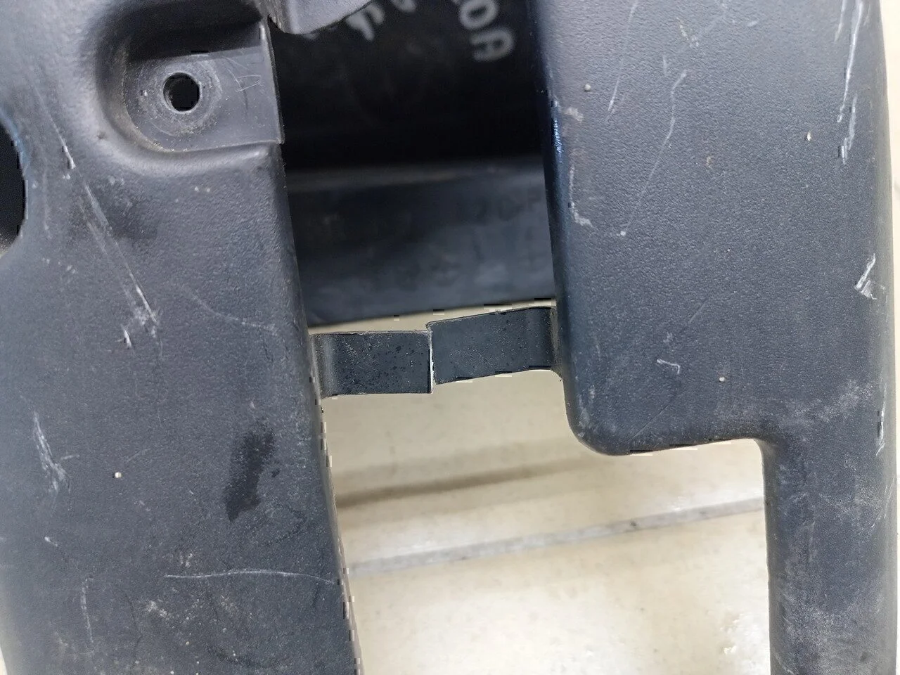 Кожух рулевой колонки MAZDA 626 (GE) 1992-1997 - миниатюра 3