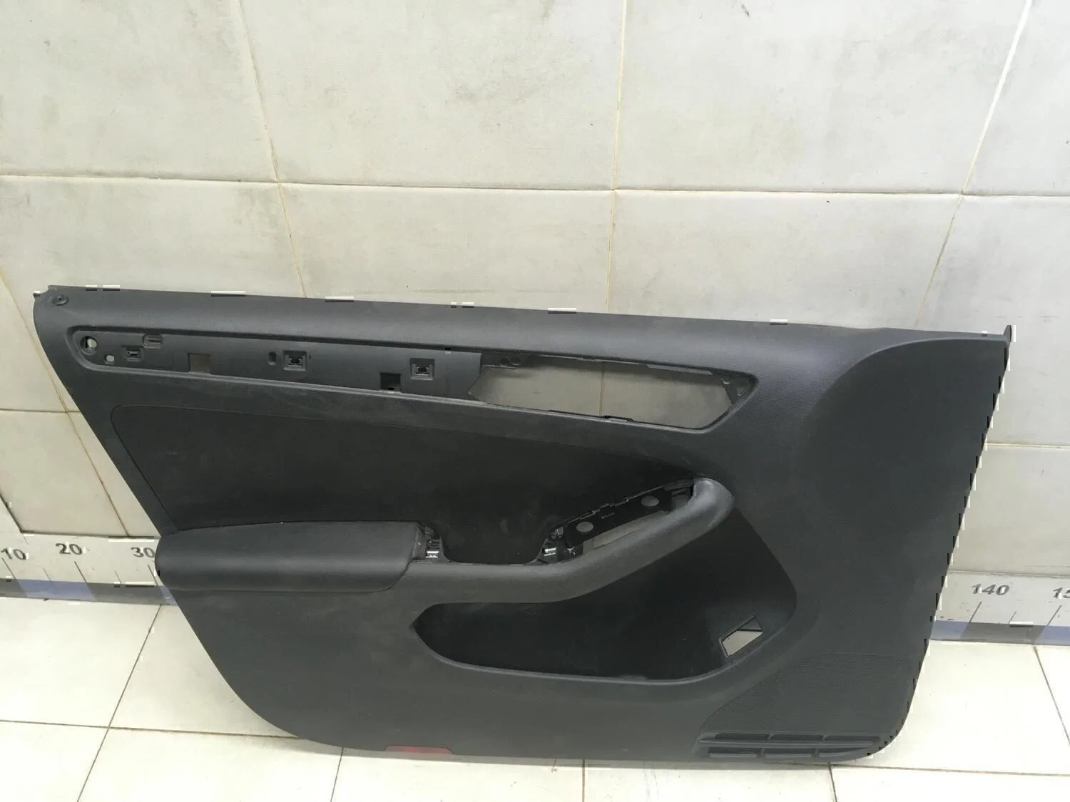 Обшивка двери передней левой VW Jetta 2011> - изображение 1
