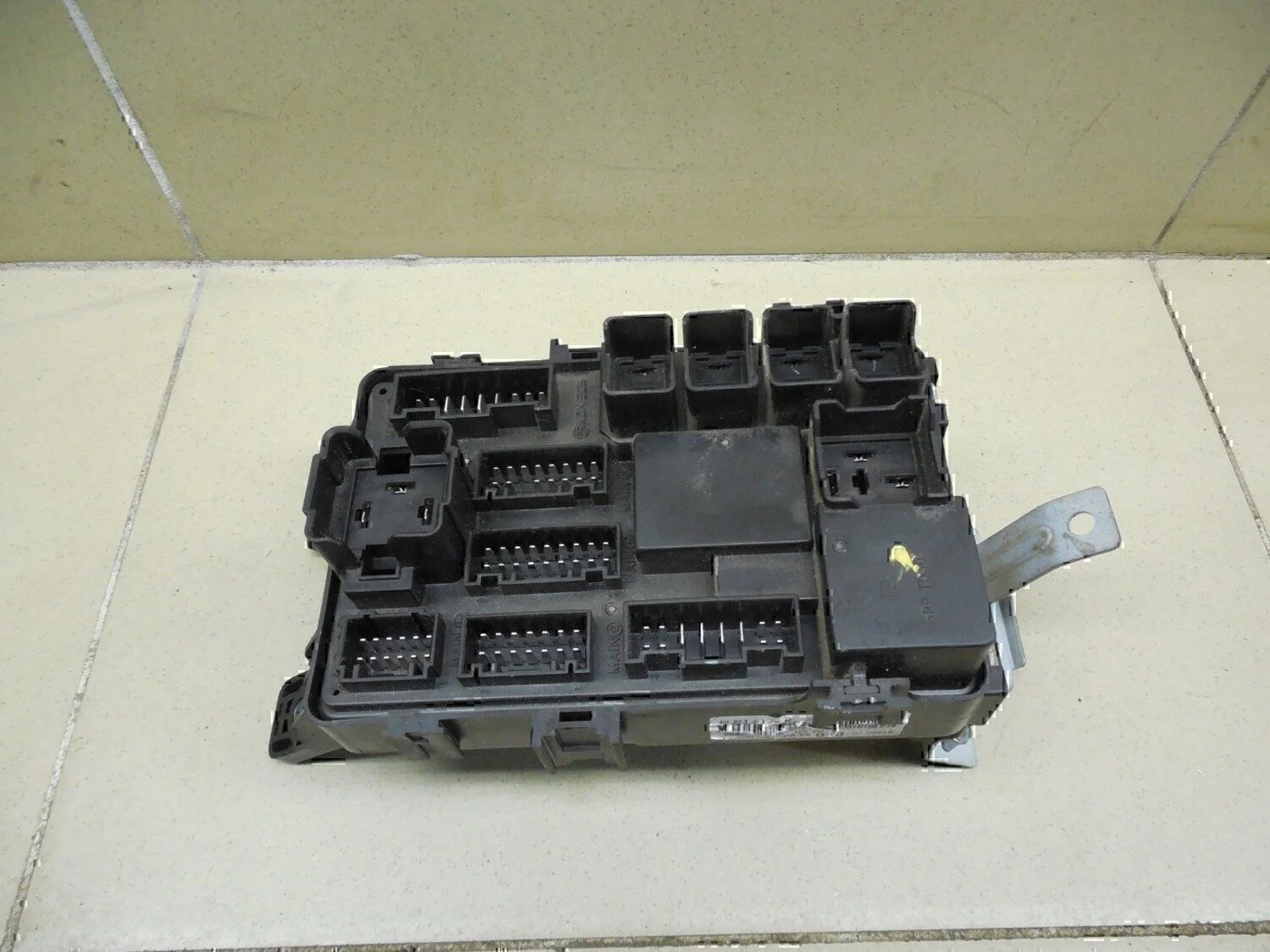 Блок предохранителей Hyundai-KIA RIO 2005-2011 - миниатюра 2