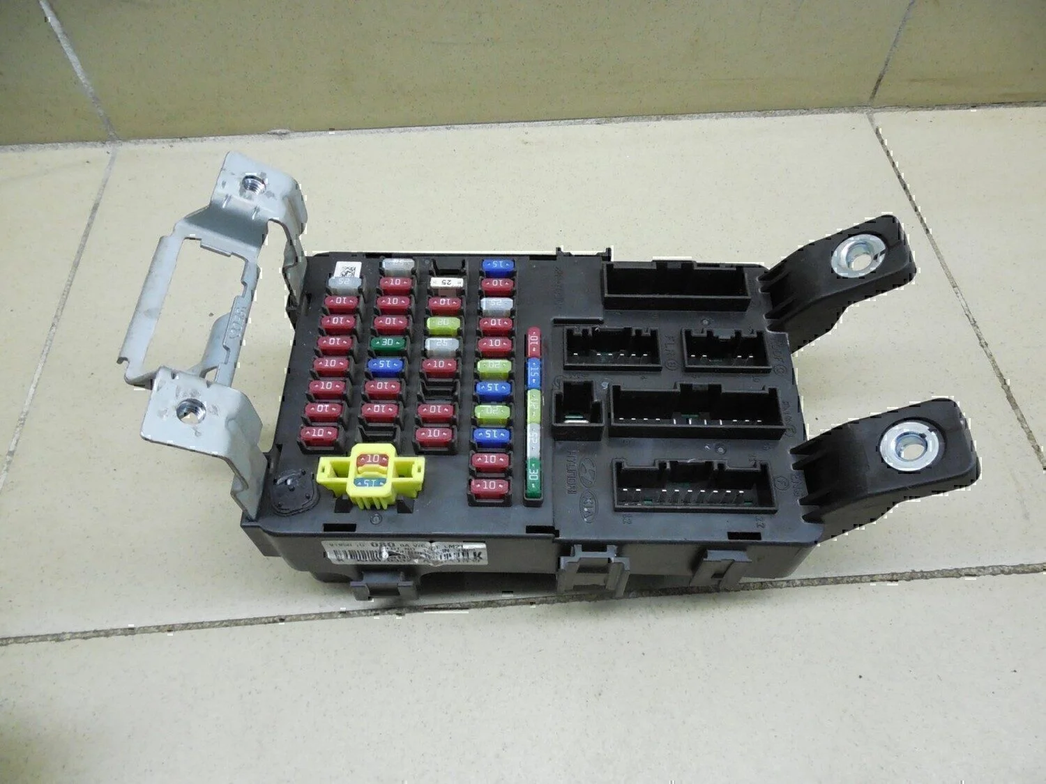 Блок предохранителей Hyundai-KIA RIO 2005-2011 - миниатюра 6
