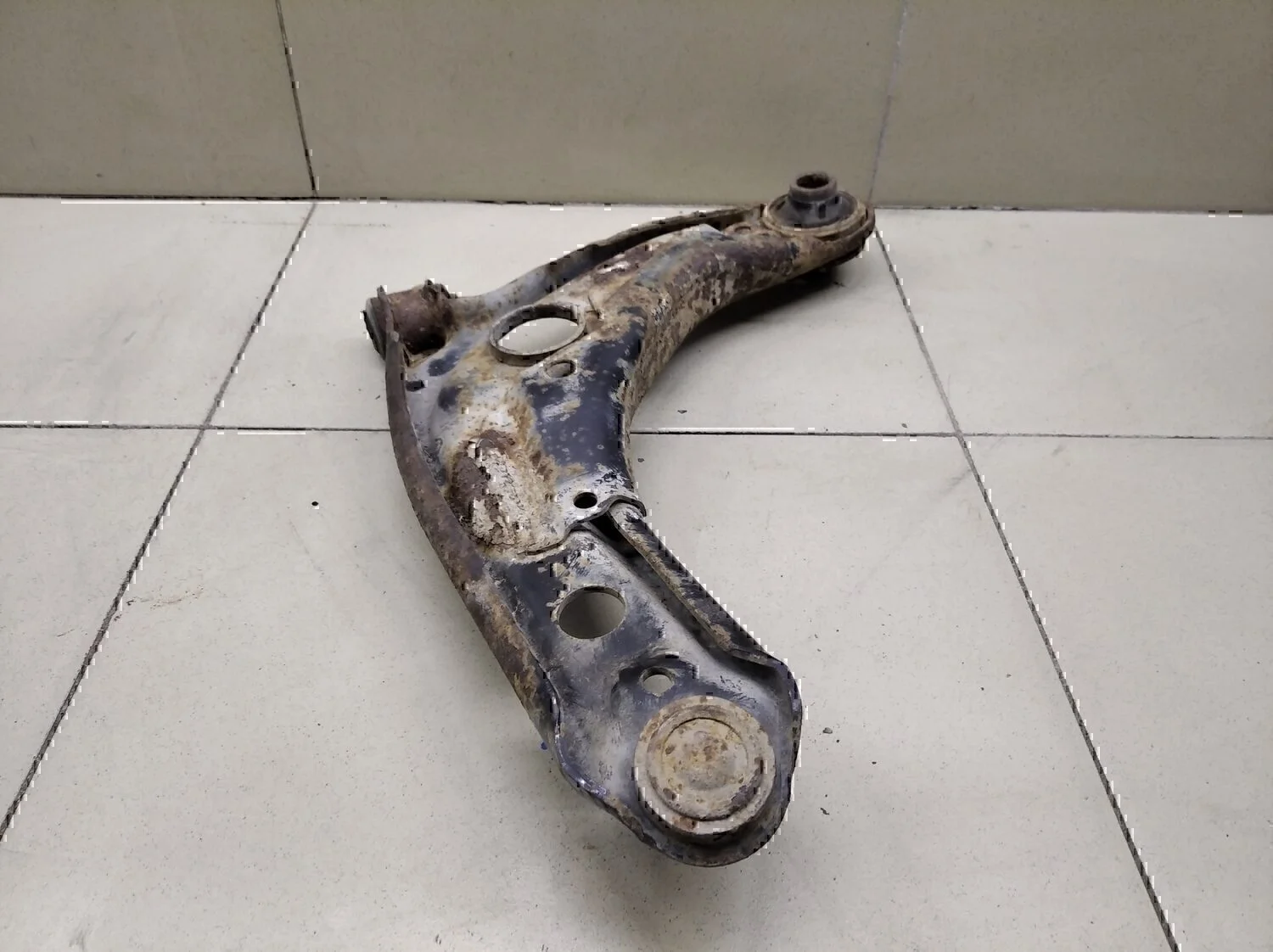 Рычаг передний правый TOYOTA Yaris 2005-2011 - миниатюра 3