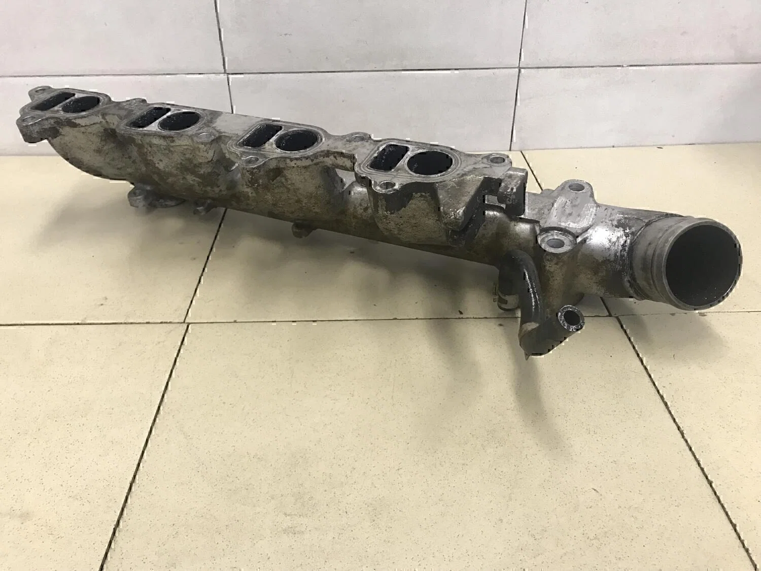 Коллектор впускной NISSAN Almera N16 2000-2006 - миниатюра 10