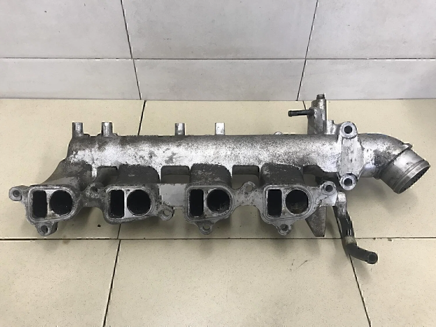 Коллектор впускной NISSAN Almera N16 2000-2006 - миниатюра 2