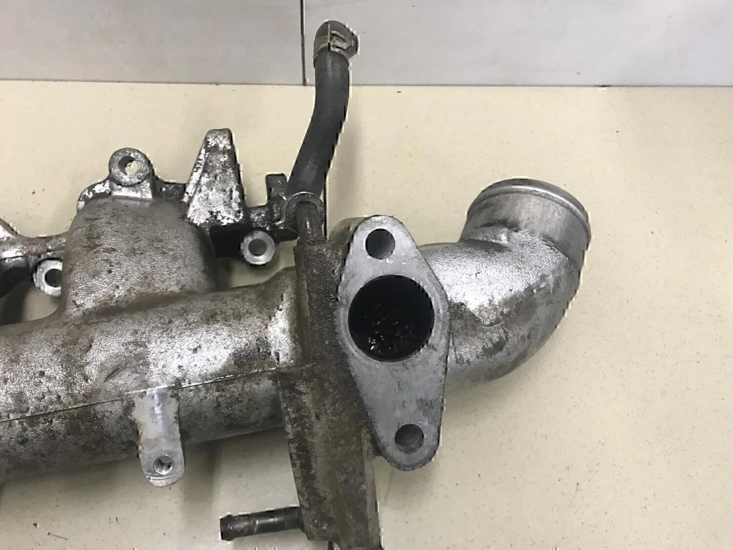 Коллектор впускной NISSAN Almera N16 2000-2006 - миниатюра 8