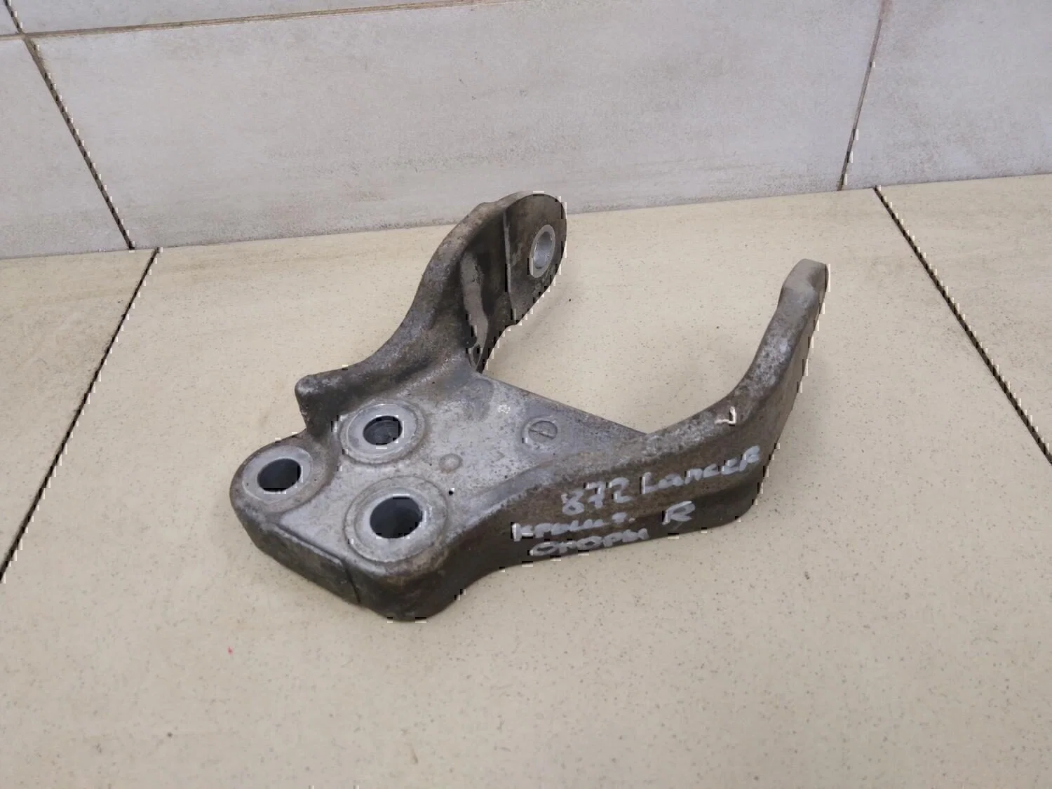 Опора двигателя правая MITSUBISHI Lancer (CX,CY) 2007> - миниатюра 2