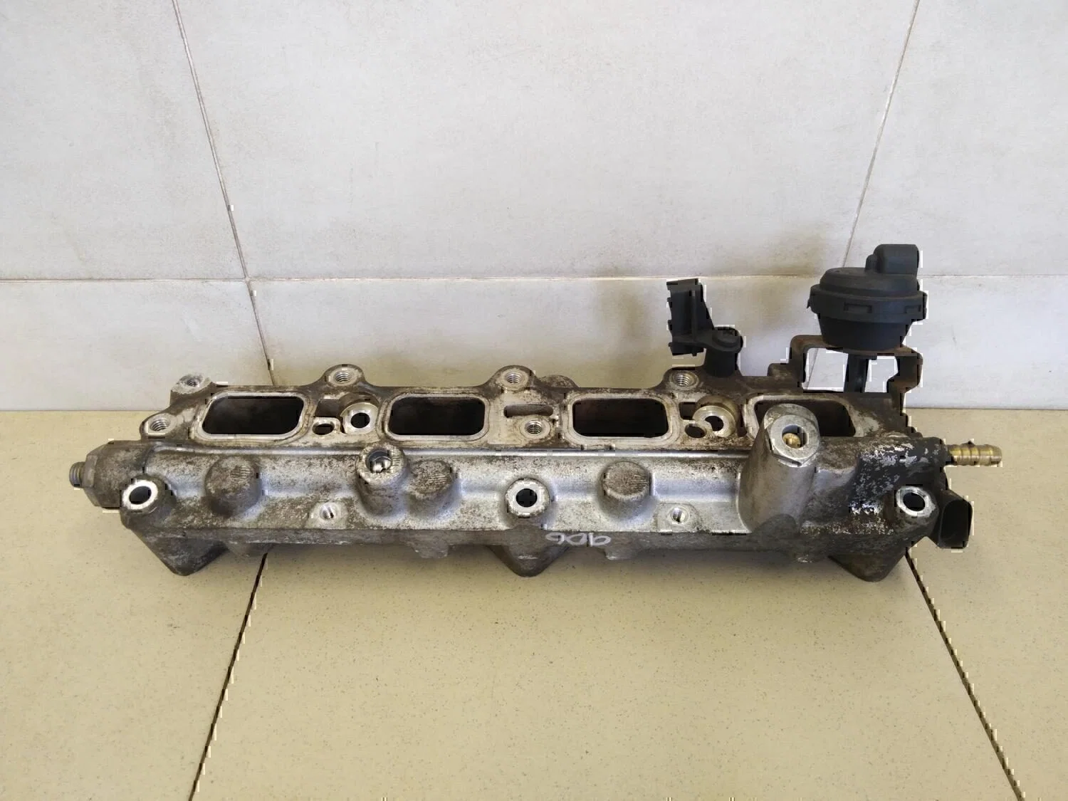 Коллектор впускной VW Golf V 2003-2009 - изображение 1