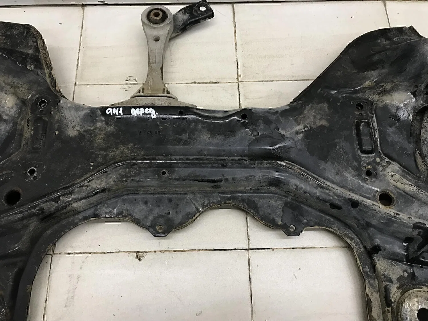 Балка подмоторная Audi A3 (8L1) 1996-2003 - миниатюра 6