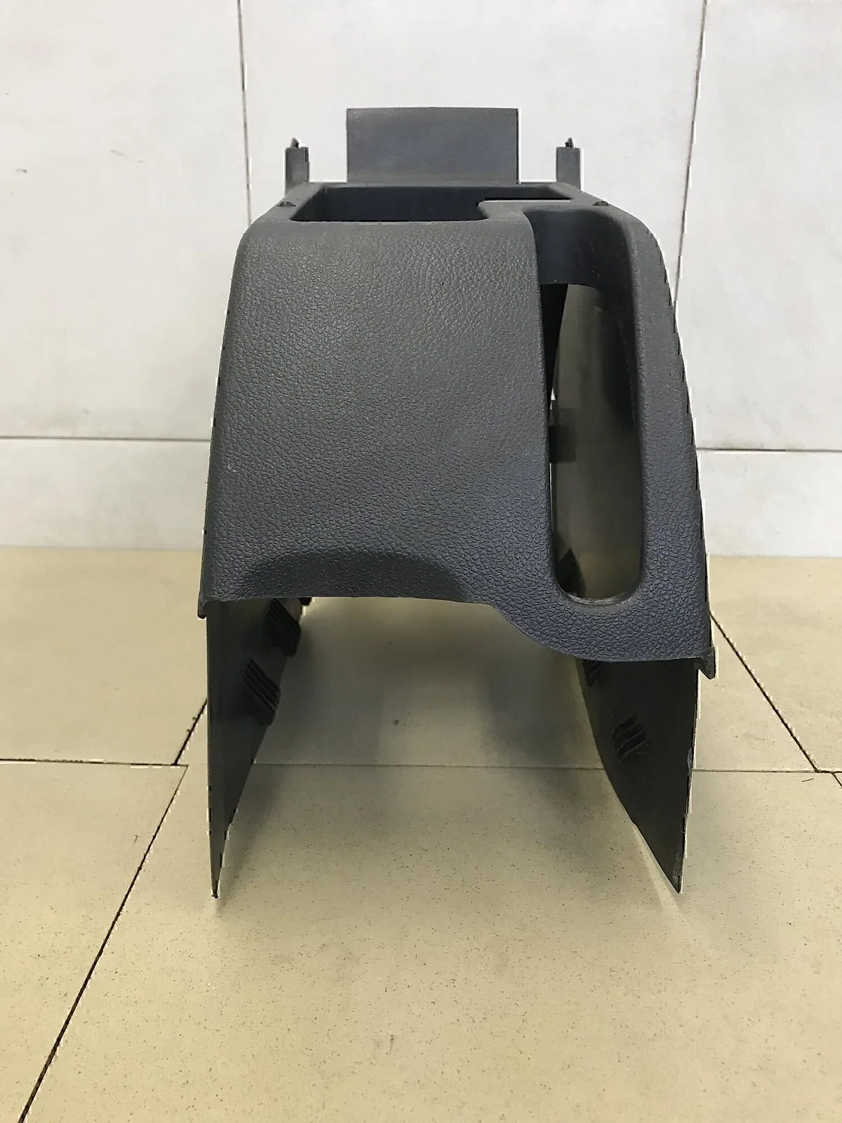 Подлокотник VW Golf V 2003-2009 - миниатюра 6