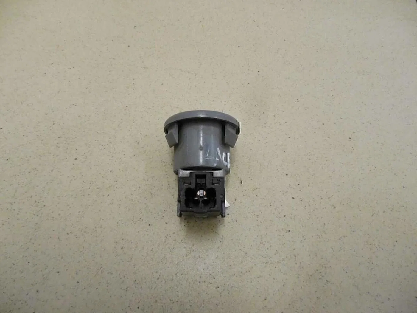 Кнопка открывания багажника Chevrolet Lacetti 2003-2013 - миниатюра 3