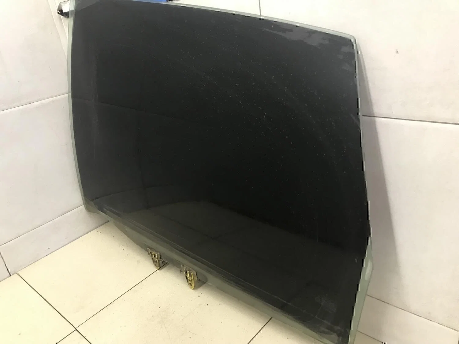 Стекло двери задней левой NISSAN Almera Tino 2000-2006 - миниатюра 2