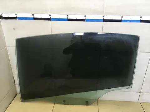 Стекло двери задней левой Peugeot-Citroen C4 2005-2011