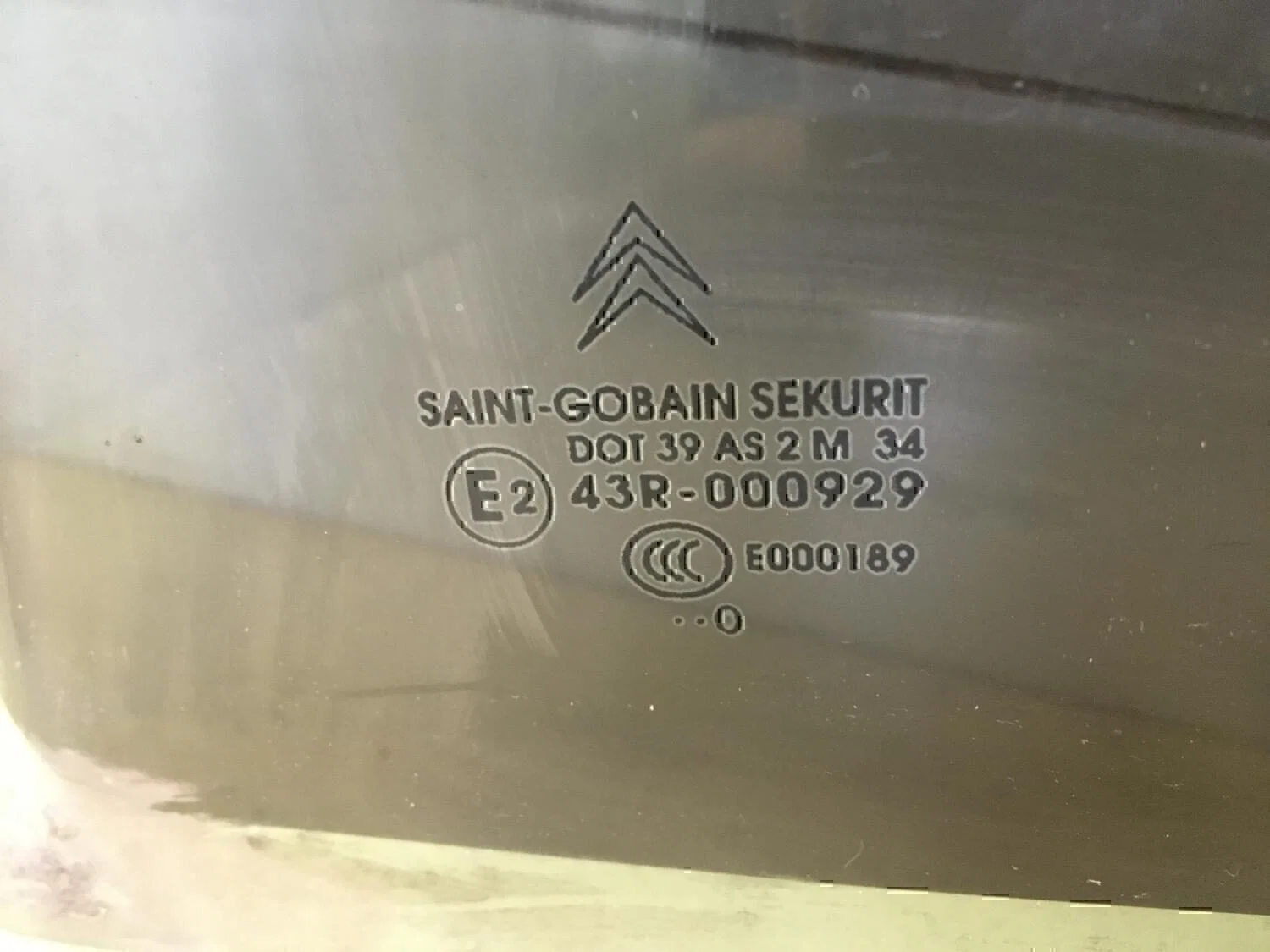Стекло двери задней левой Peugeot-Citroen C4 2005-2011 - миниатюра 4