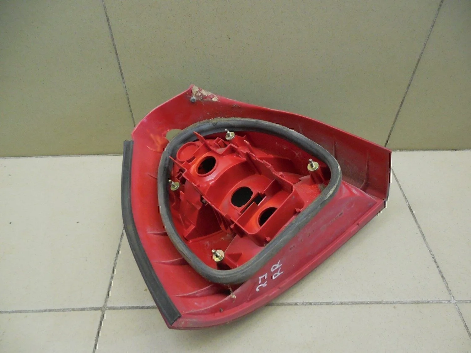 Фонарь задний правый Audi A3 (8L1) 1996-2003 - миниатюра 7