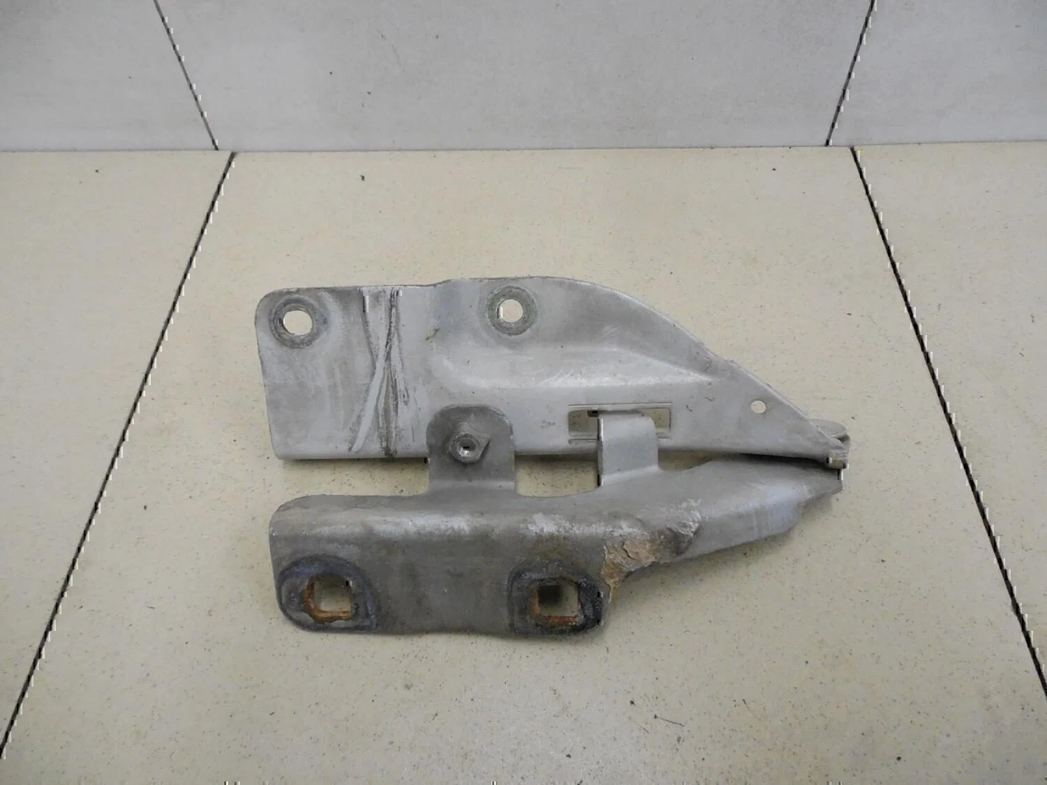 Петля капота правая NISSAN Almera Tino 2000-2006 - миниатюра 3