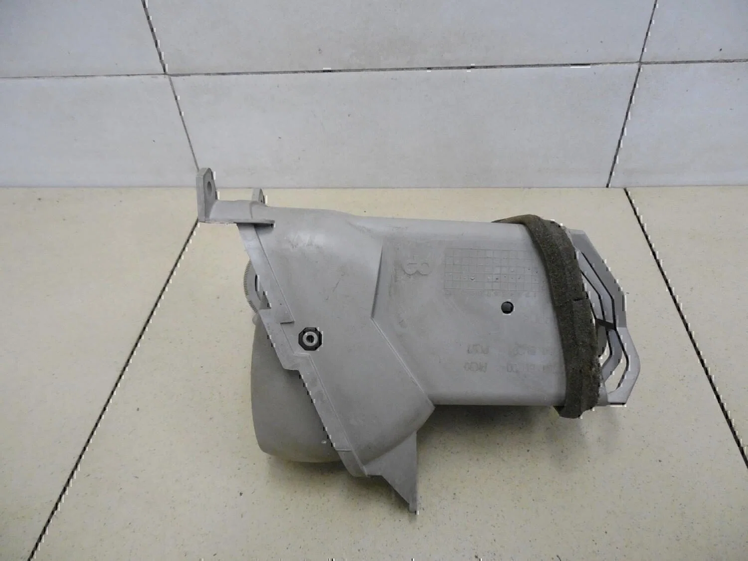 Дефлектор воздушный NISSAN Almera Tino 2000-2006 - миниатюра 3