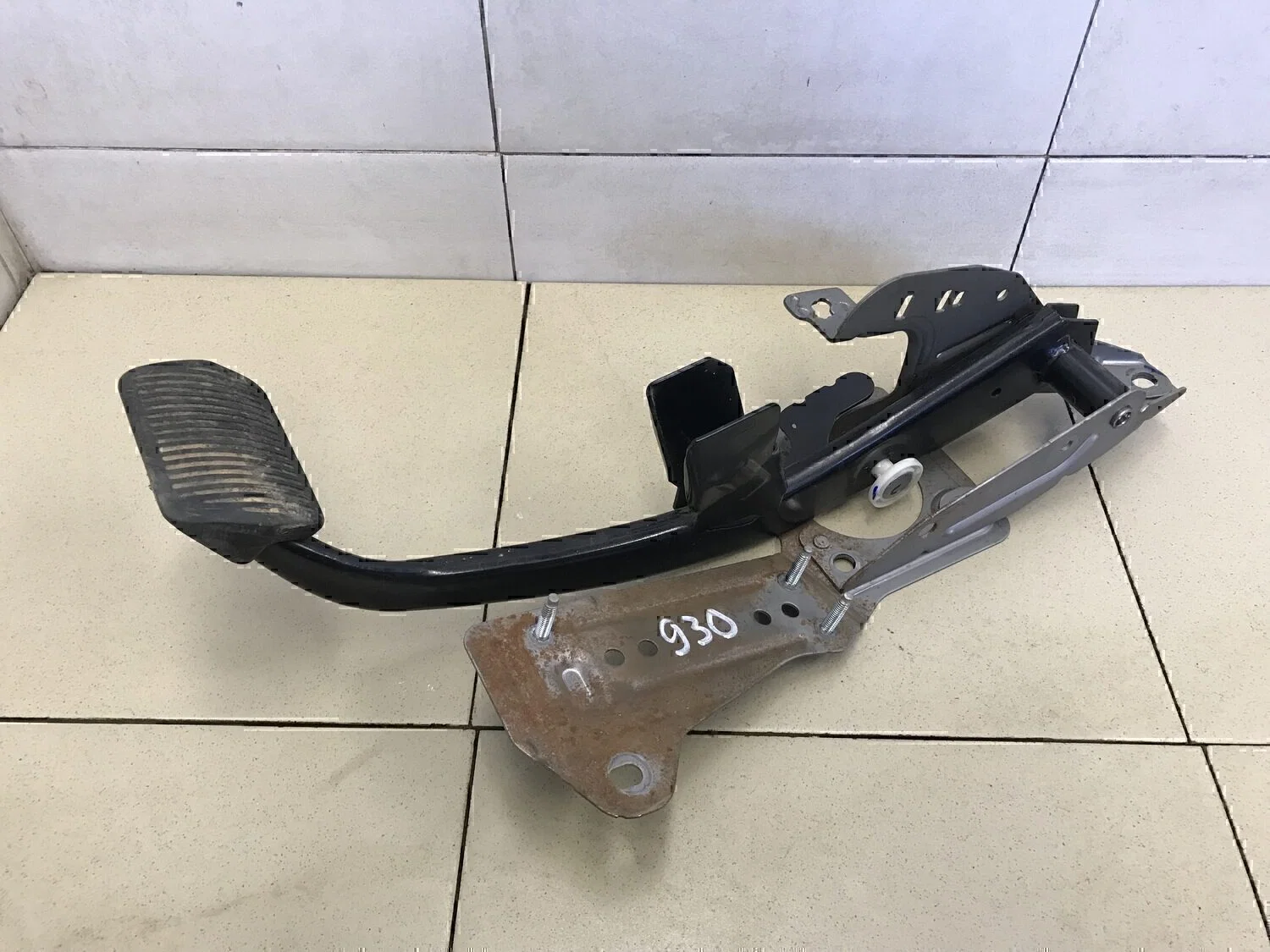 Педаль тормоза VOLVO V50 2004-2012 - миниатюра 2