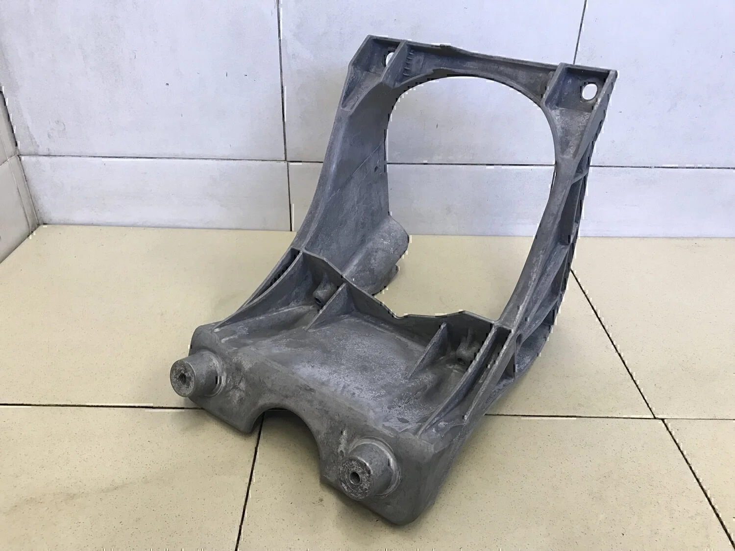 Кронштейн рулевой колонки VOLVO S40 2004-2012 - миниатюра 3