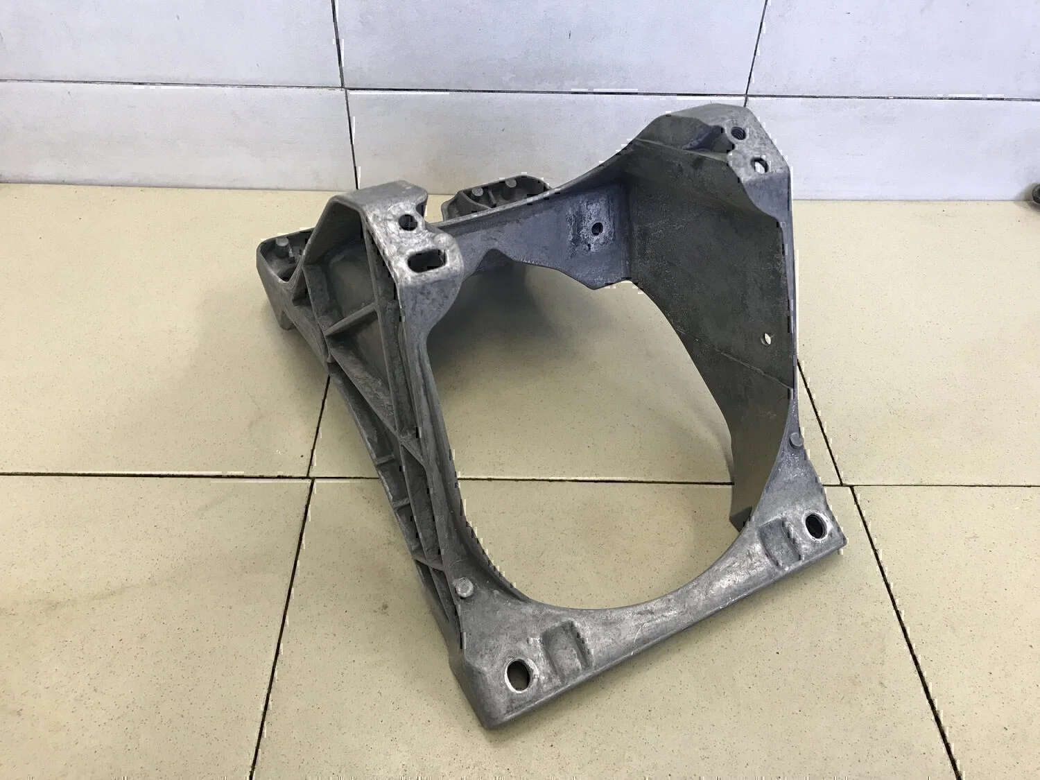 Кронштейн рулевой колонки VOLVO S40 2004-2012 - миниатюра 6
