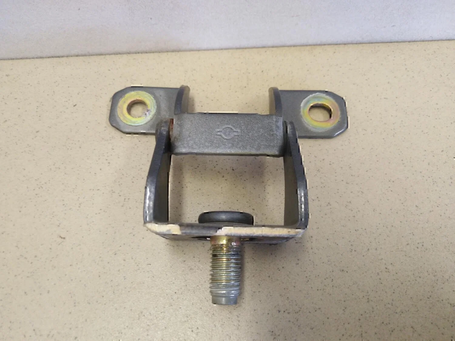 Петля двери багажника NISSAN Note (E11) 2006-2013 - миниатюра 2