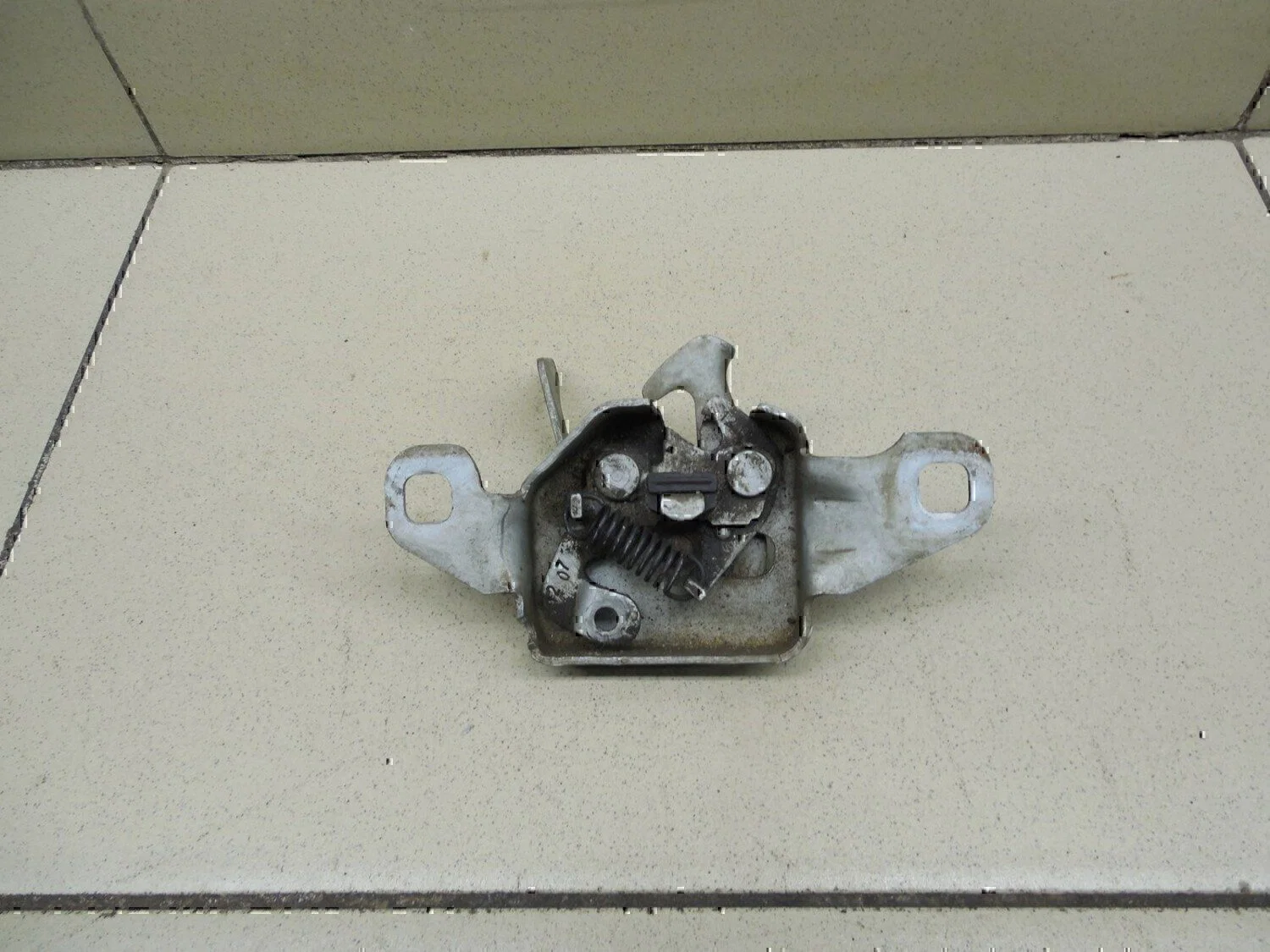 Замок капота RENAULT Logan 2005-2014 - миниатюра 2