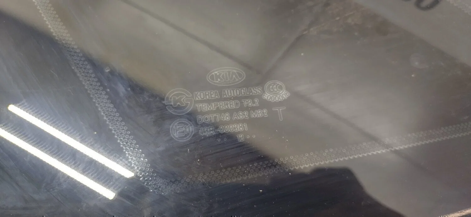 Стекло кузовное глухое левое Hyundai-KIA Sorento 2009> - миниатюра 2