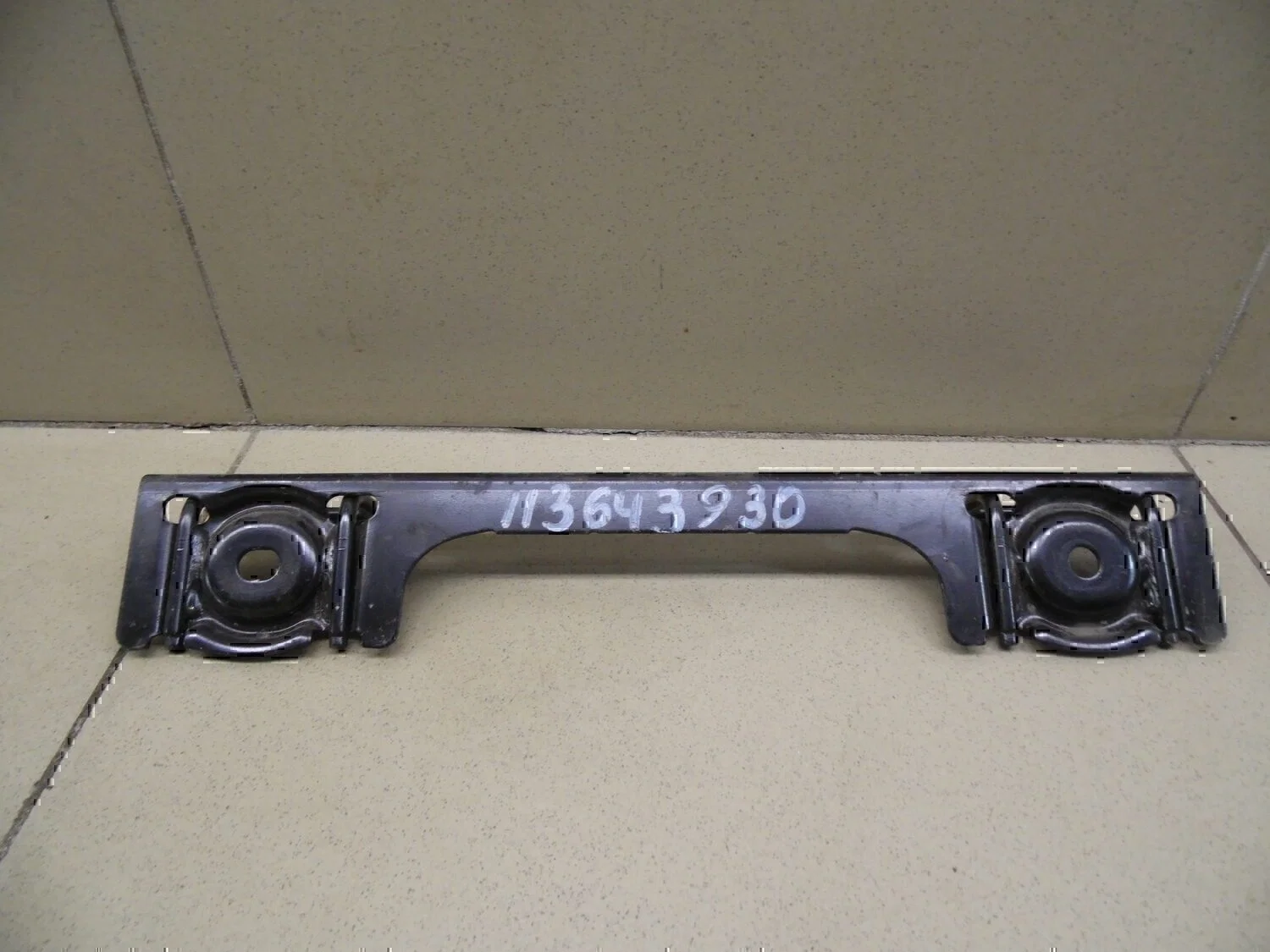 Кронштейн заднего сиденья VOLVO S40 2004-2012 - миниатюра 4