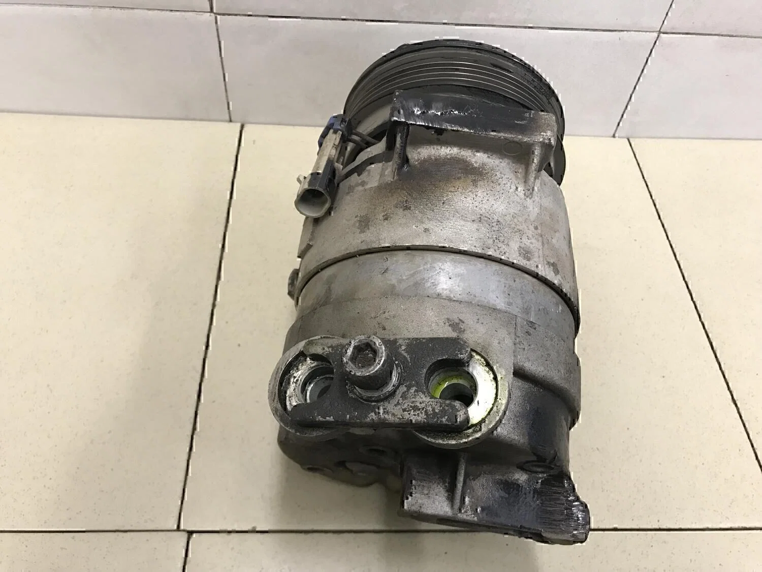 Компрессор системы кондиционирования Chevrolet NIVA - миниатюра 5